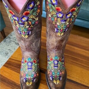 Embroidered Brown Leather Women's Cowboy Boots - Floral Detail